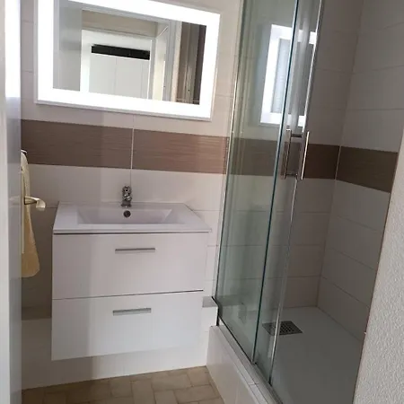 Apartment Pavillon Climatise Avec Parking - 5 Couchages - 5cigal27 *